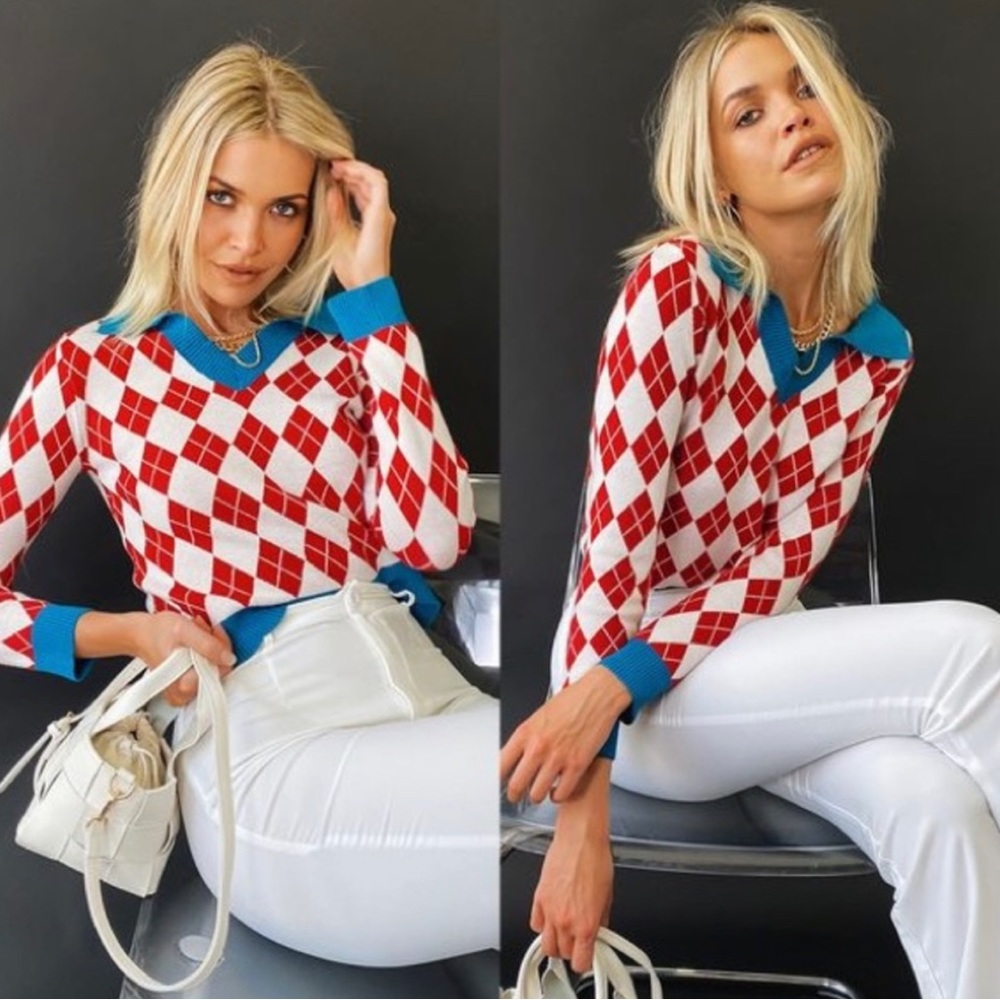 Verge girl checkered sweater